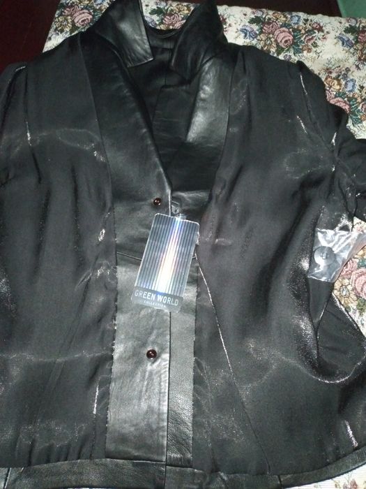 Кожанный пиджак черный новый