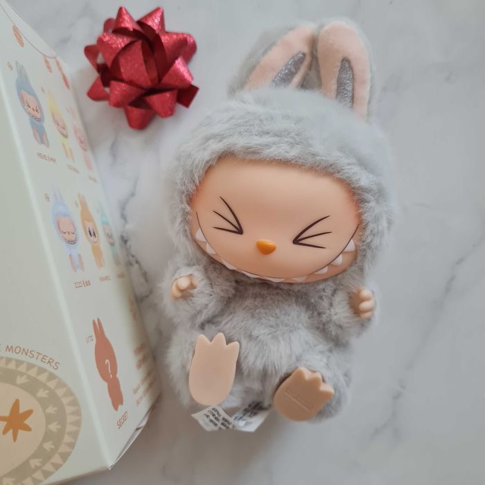 Labubu Have a Seat maskotka Popmart Hehe