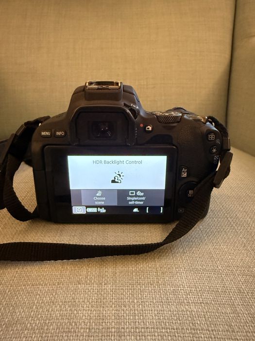 Canon 200D + Lente 18-55