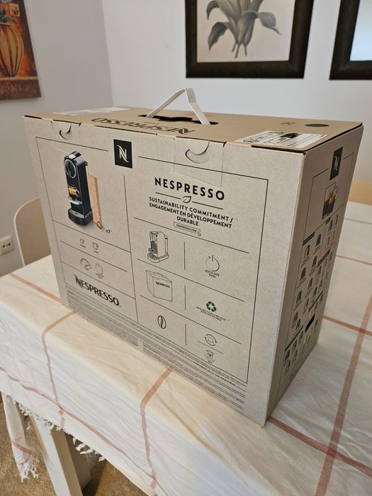 Máquina Nespresso Citiz Preto