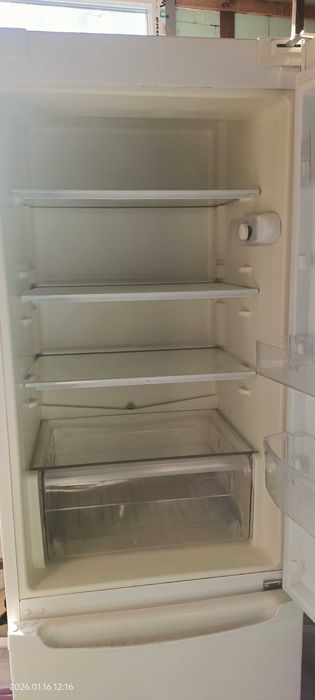 Продам холодильник 7000