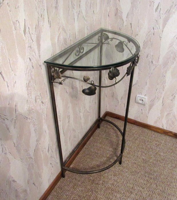 Столик консольный / стол