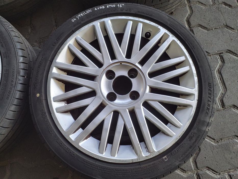 Jantes Lancia R16 Com Pneus 195/45 Furação 4X98