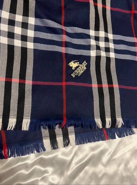 Темно-синій шарф-палантин burberry