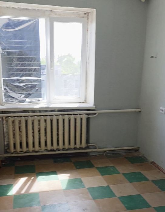 Продам 2 комн квартиру в центр Верхнеднепровска