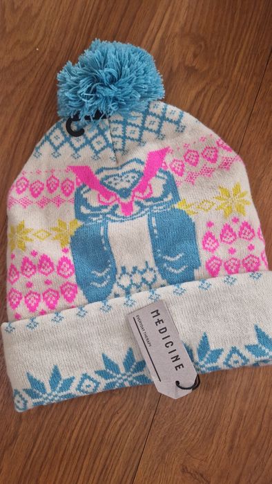 Czapka zimowa kolorowa Medicine