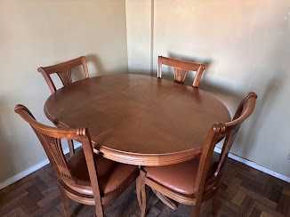 Mesa de Jantar Redonda Extensível em Madeira + 3 Cadeiras – Reboleira