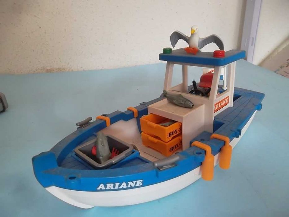 Grande lote brinquedos/discos/velharias tudo apenas 25EUR