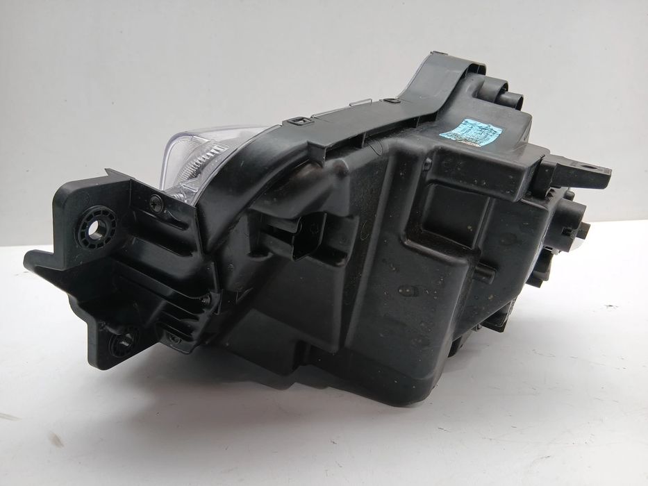 Ótica / farol esquerda HYUNDAI Tucson (NX4E)