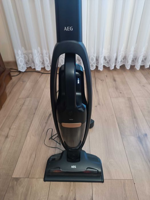 Aeg Qx6 Animal Odkurzacz Pionowy, Czarny, 27.0W 18.0V