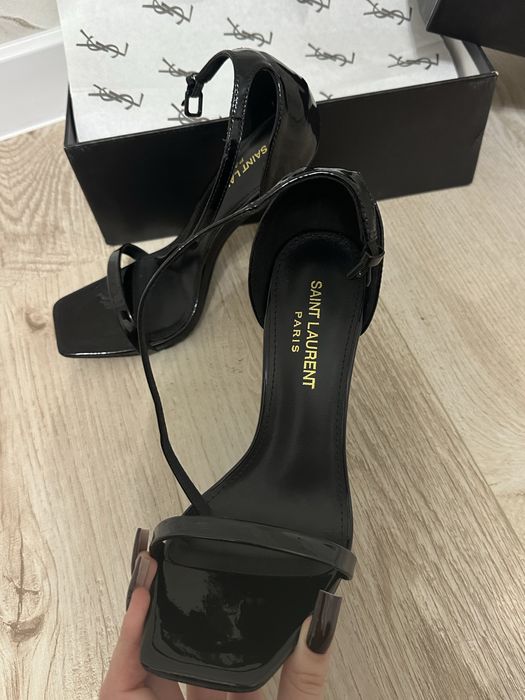 Туфлі Saint Laurent