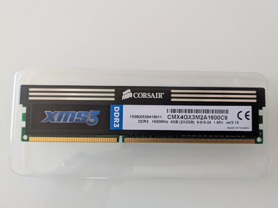Kit Memória RAM Corsair XMS3 DDR3 4GB (2x2GB) 1600MHz