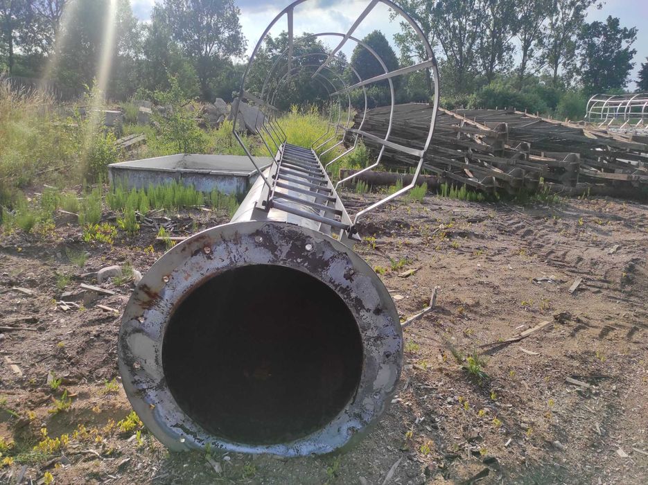 Komin stalowy - składający się z trzech elementów