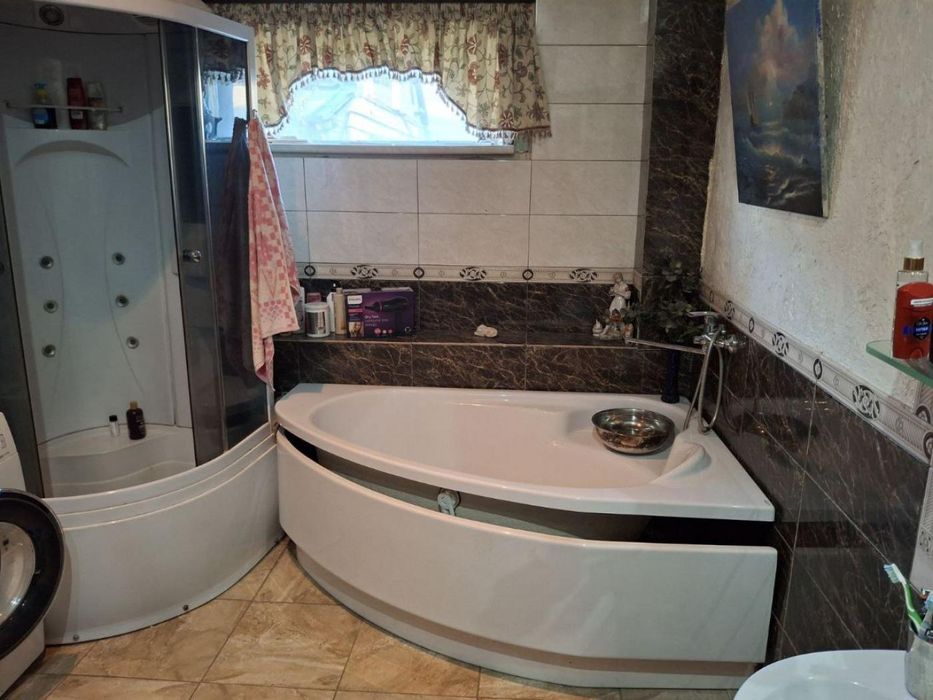 Продам дом 285 м² Левобережный уч 10 соток Район ТРЦ «Караван»