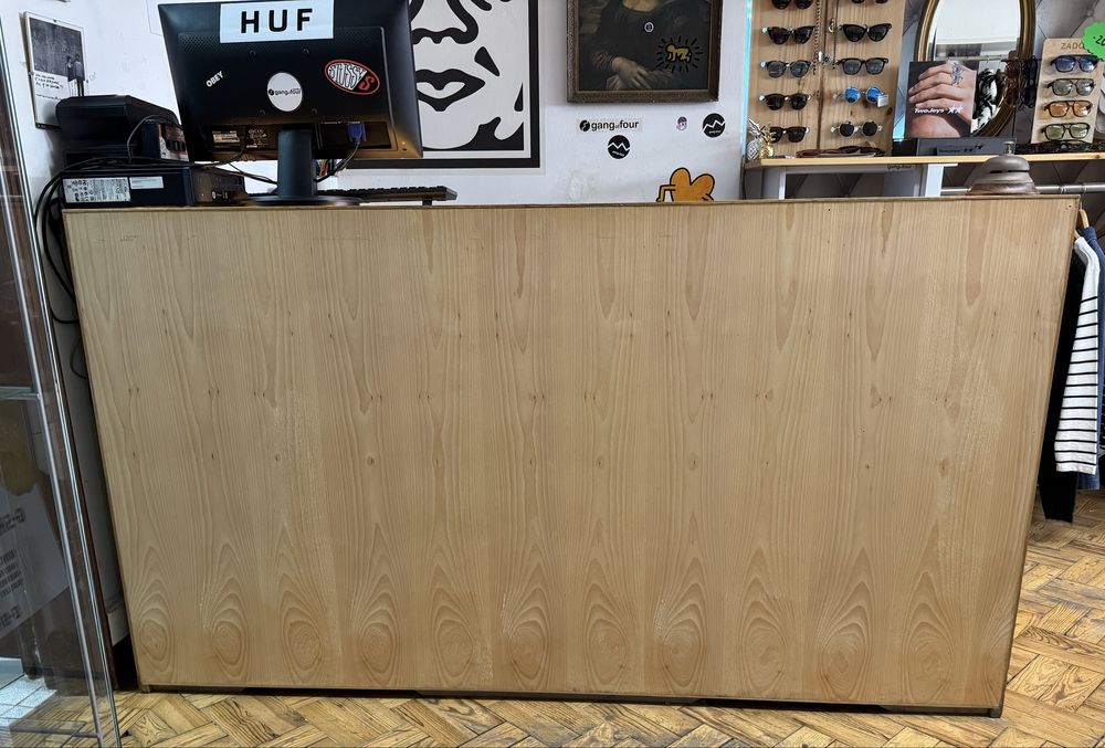 Balcão de Atendimento c/ Vitrine e Luz