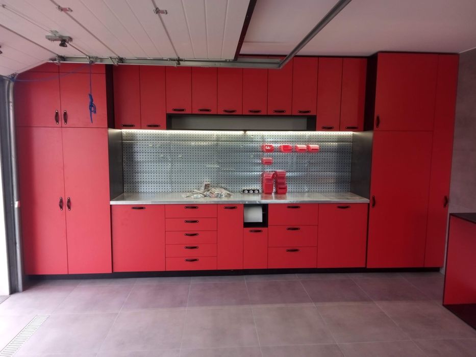 Meble na wymiar/ Stolarz, tapicerstwo.