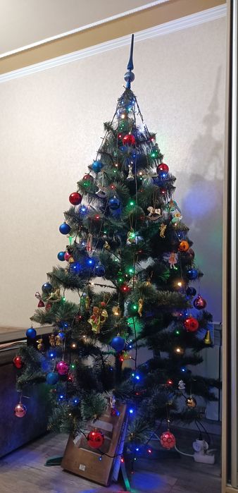 Ёлка высокая 220 см (ель, сосна), разборная заснеженные кончики