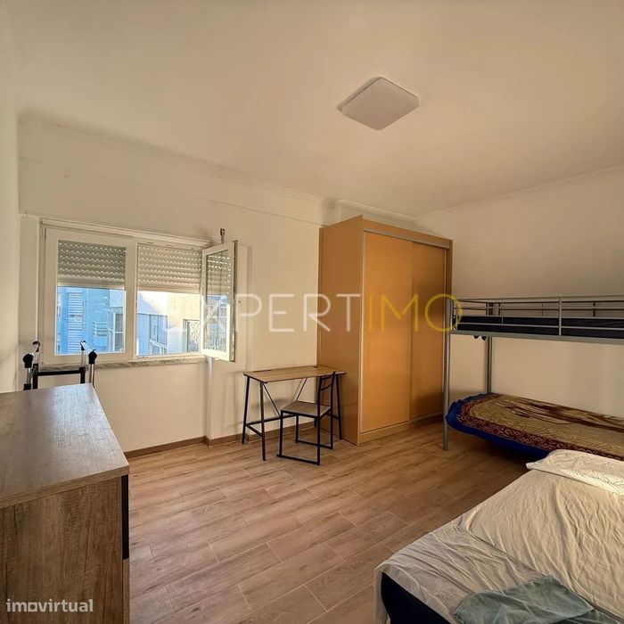Apartamento com 3 quartos totalmente remodelado na Reboleira...