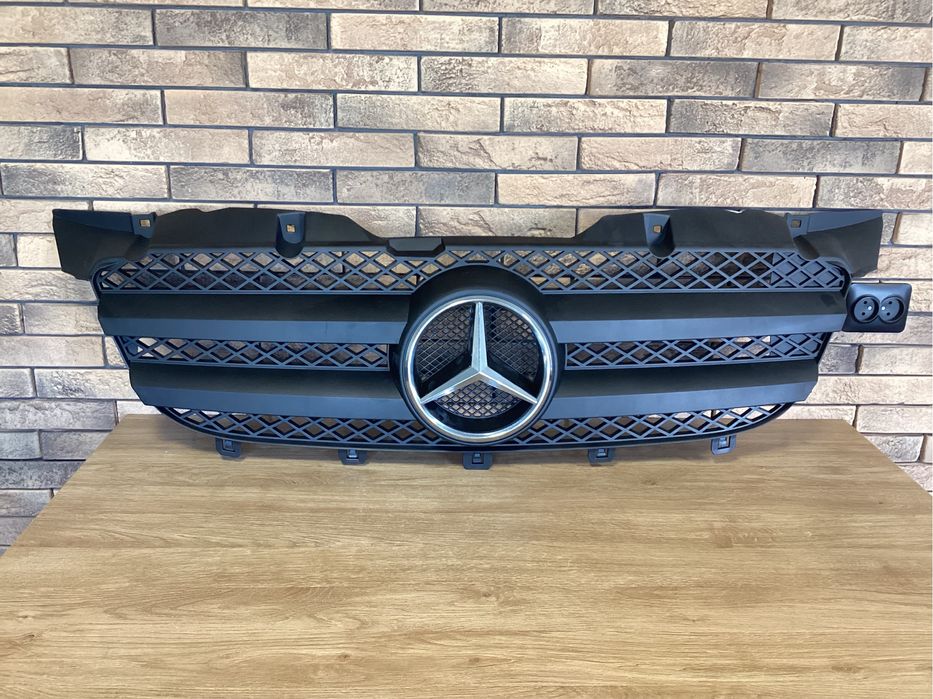 Решітка радіатора Mercedes Sprinter 906 Рішотка
