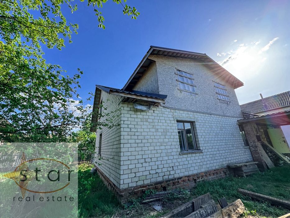 Продаж окремого будинку по вул. Білогірська