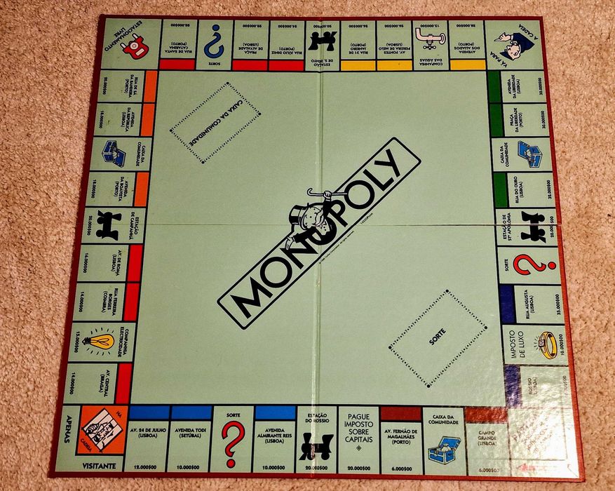 Jogo de tabuleiro "Monopólio" - Versão Portuguesa Clássica (completo)