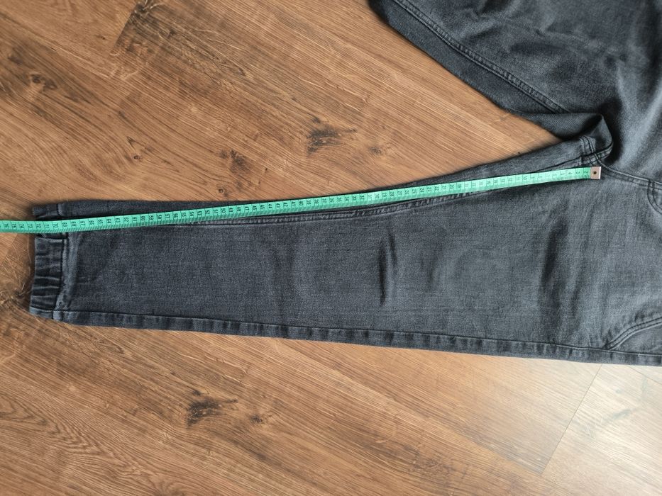 Joggery Sinsay rozm 30