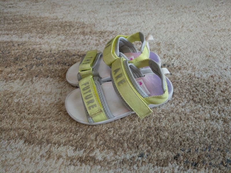 Sandały na rzepy h&m 28