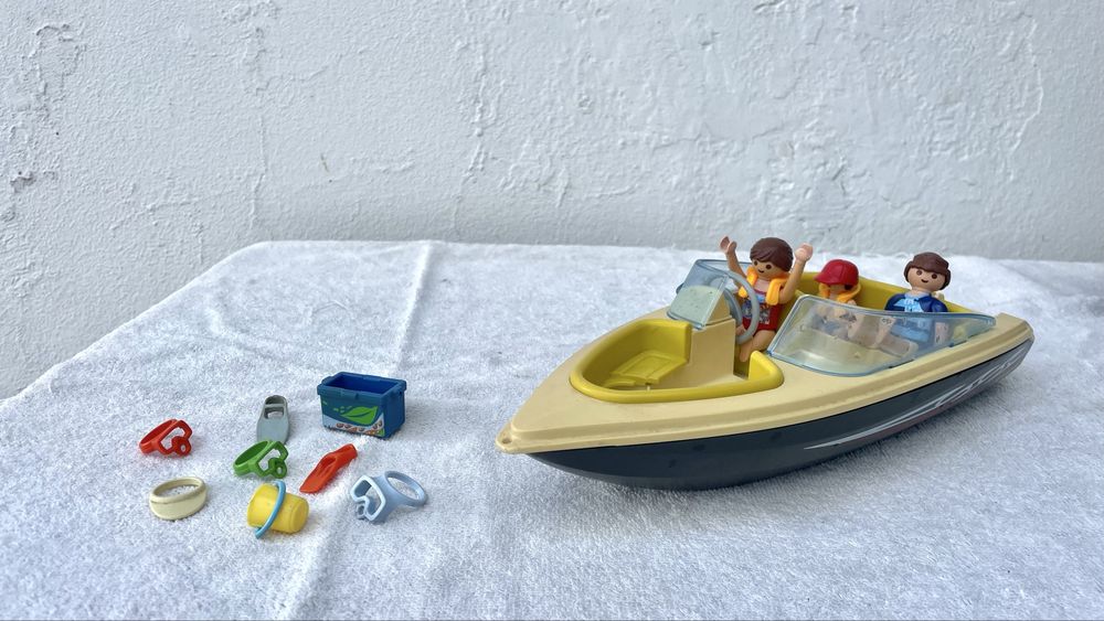 Barco playmobil + 3 figuras