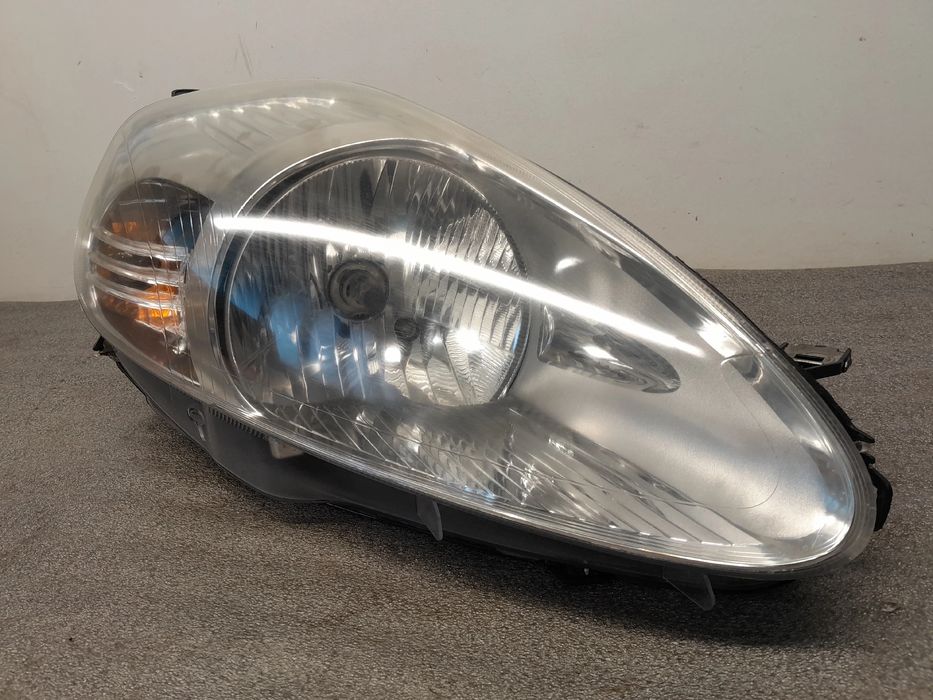 Ótica / farol direita FIAT Grande Punto (199_)