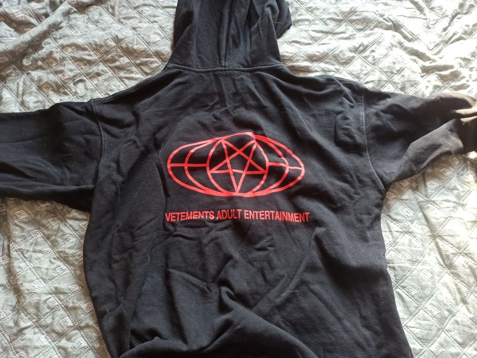 Vetements Restricted