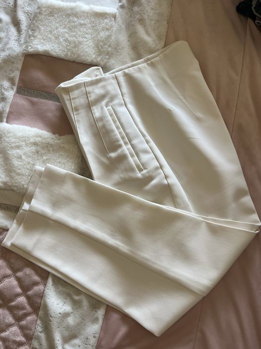 Calça estilo zara branva como nova!