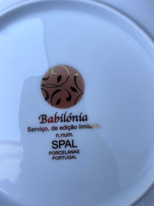 Peça de Coleção Porcelana SPAL - Babilónia Edição Limitada Ouro 24k