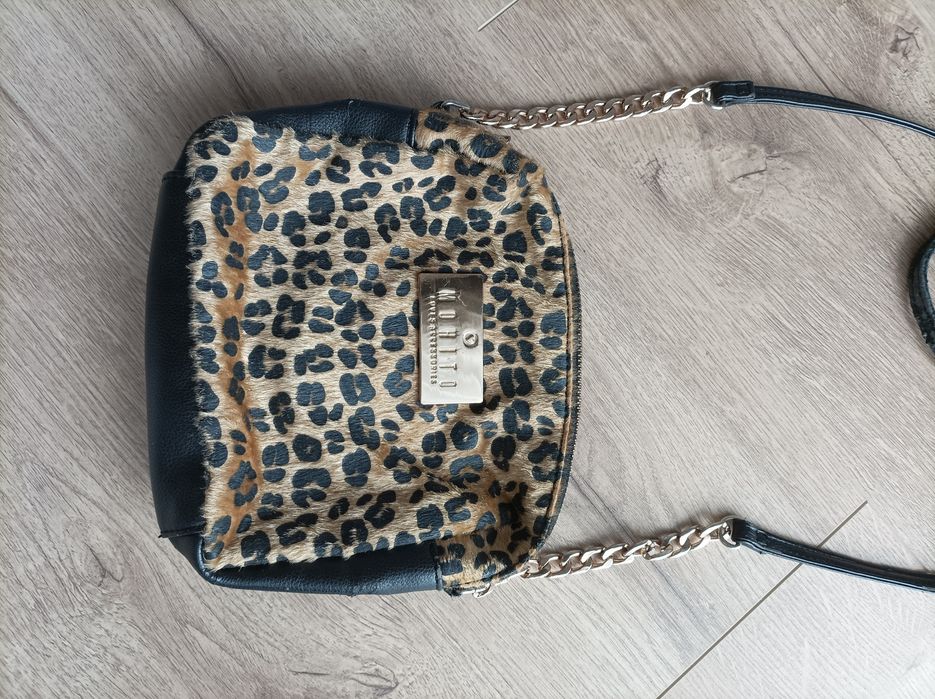 Mała torebka Mohito w panterkę