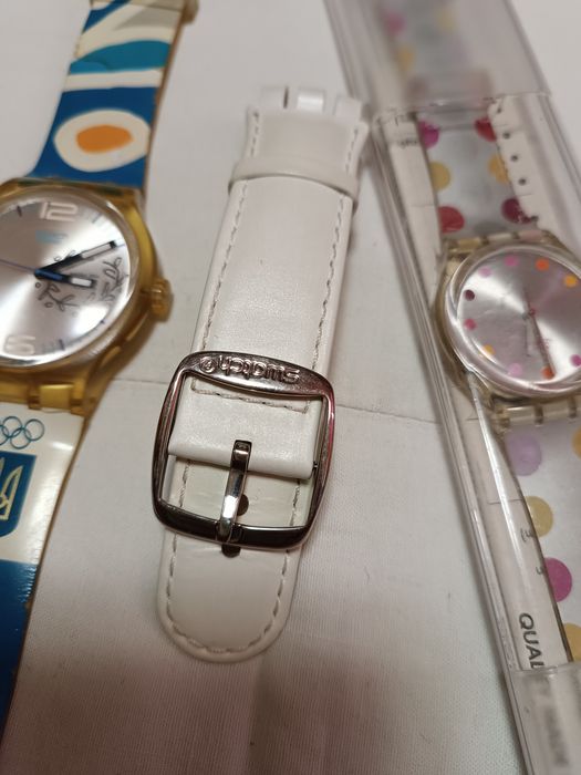 Часы наручные SWATCH.