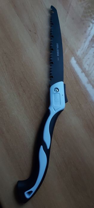 Składana piłka ręczna do drewna gałęzi