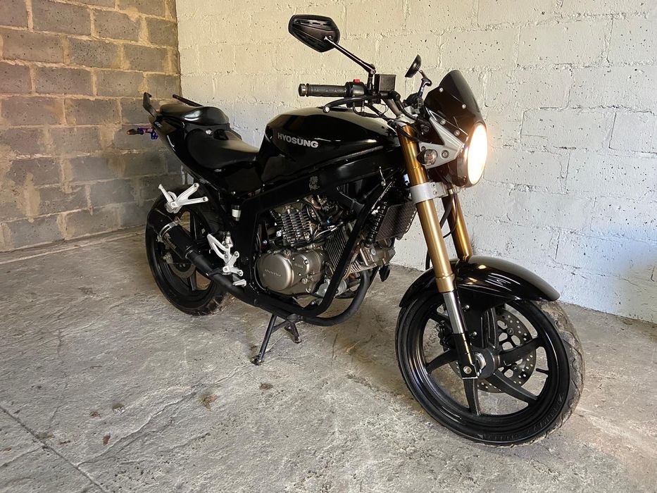 Hyosung GT 250 EFI Neked