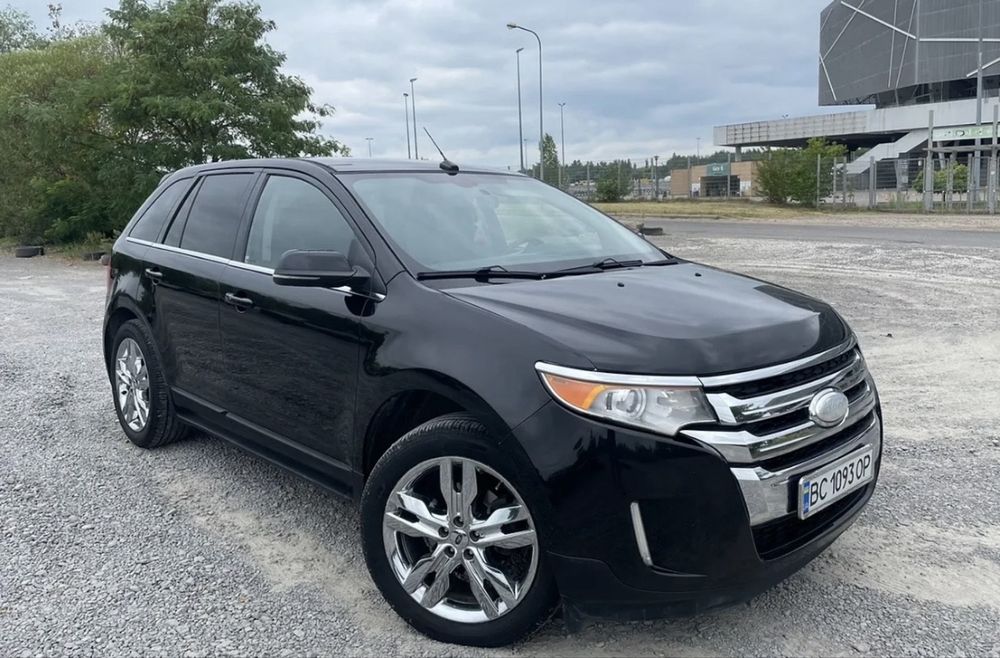 Ford Edge автомобіль