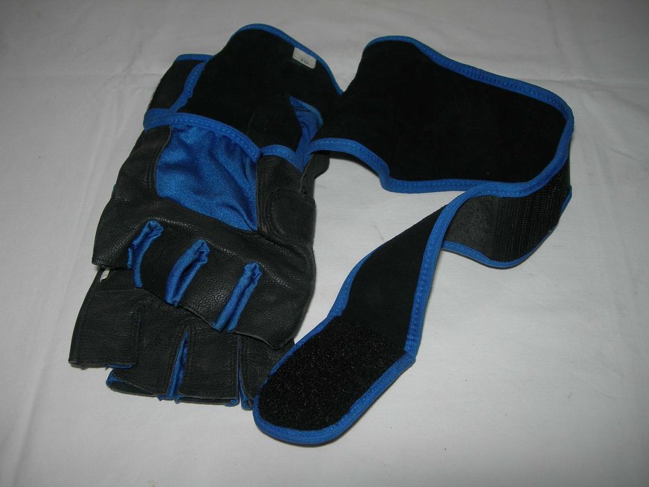 Luvas de homem. Luvas de homem.