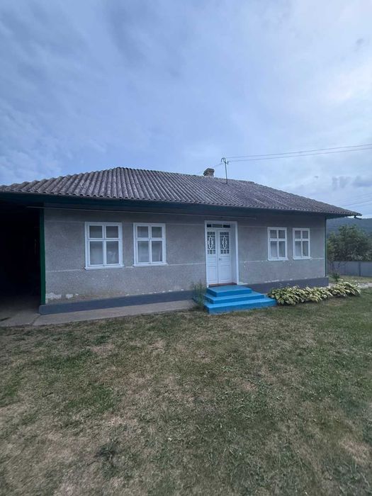 Продається домоволодіння в Горішніх Шерівцях