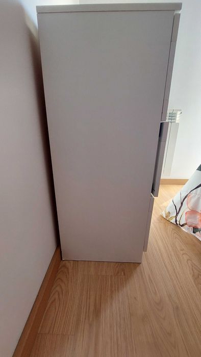 Cômoda Brimnes 3 gavetas