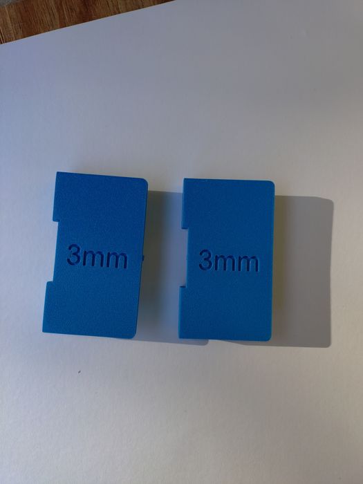 Dystanse do frontów meblowych 3mm