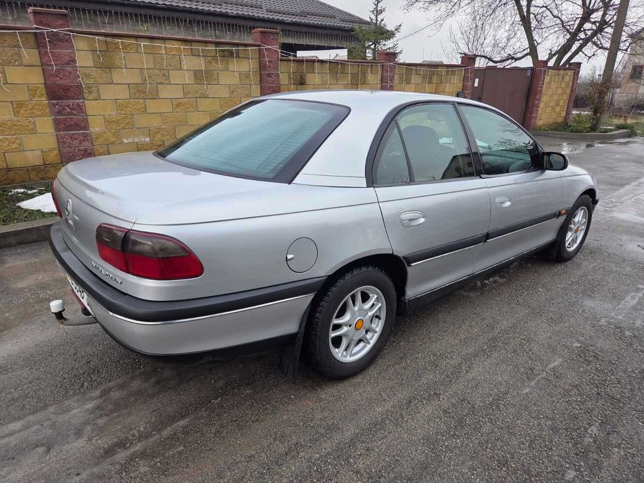 В Ідеальному стані  OPEL OMEGA.