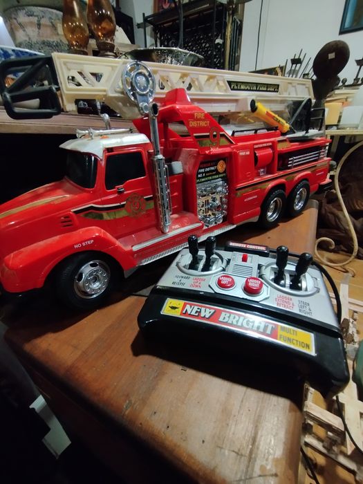 Brinquedo camião dos bombeiros