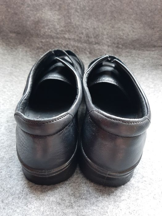Туфли Clarks, кроссовки Hotter, мокасины кожа