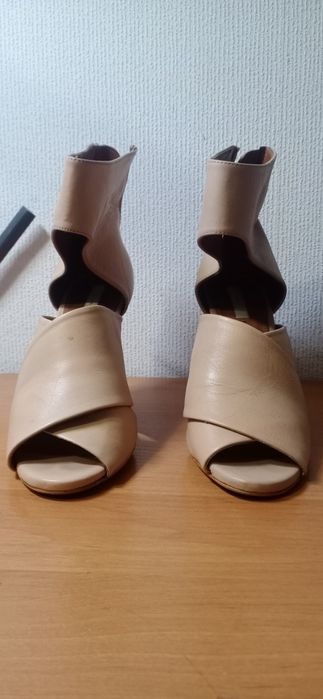 Продам жіночі туфлі ZARA