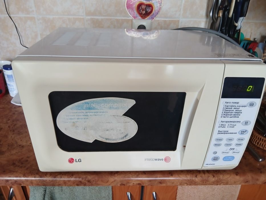 Микроволновка LG,Рабочая