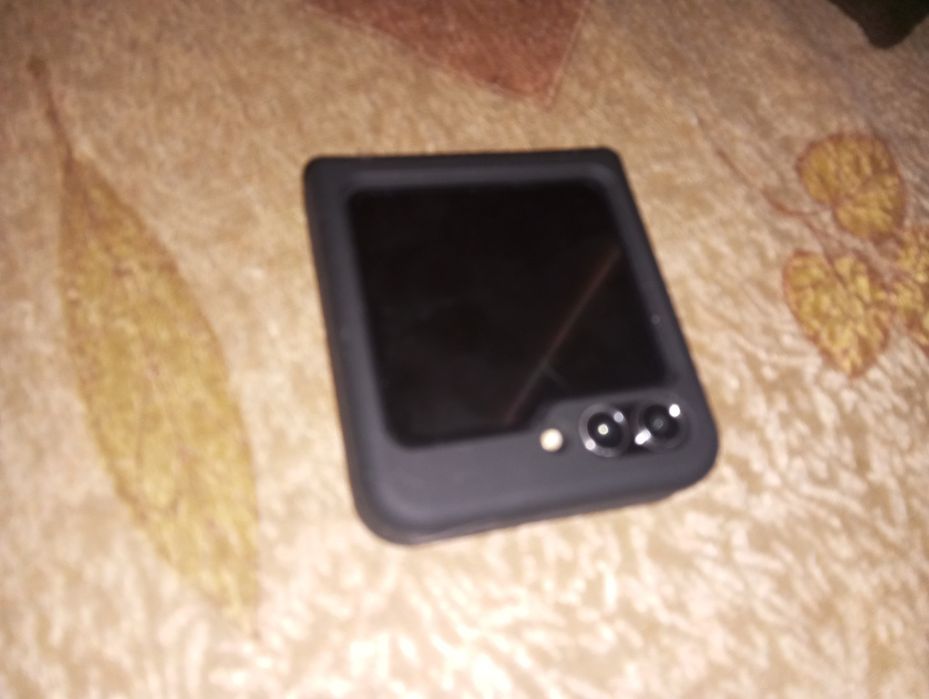 Продам Samsung flip 5