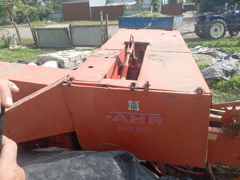 Продам тюкопрес FAHR