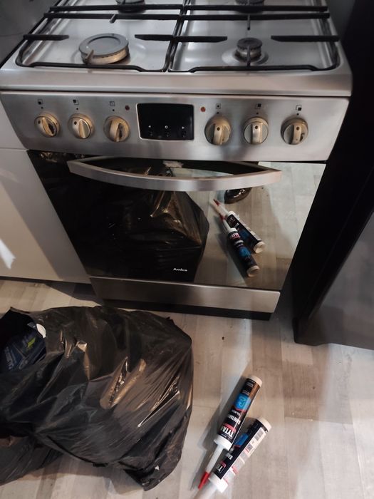 Kuchnia kuchenka gazowo-elektryczna Amica