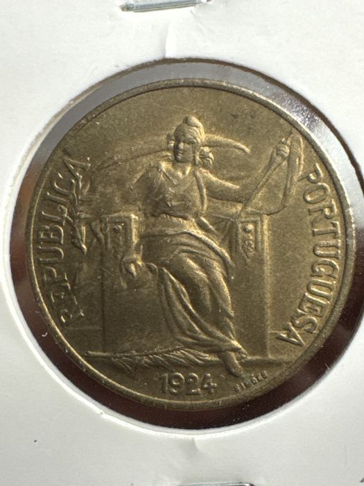 1$00  de 1915 e 1916 , 10$00, 5$00, 2$50  caravelas de prata varias datas